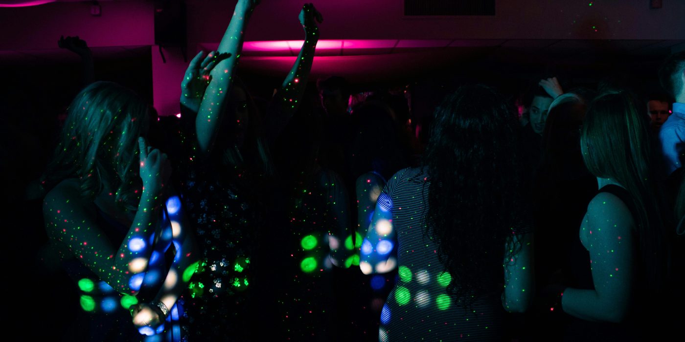 Quelle soirée célibataires à Paris choisir vraiment ?