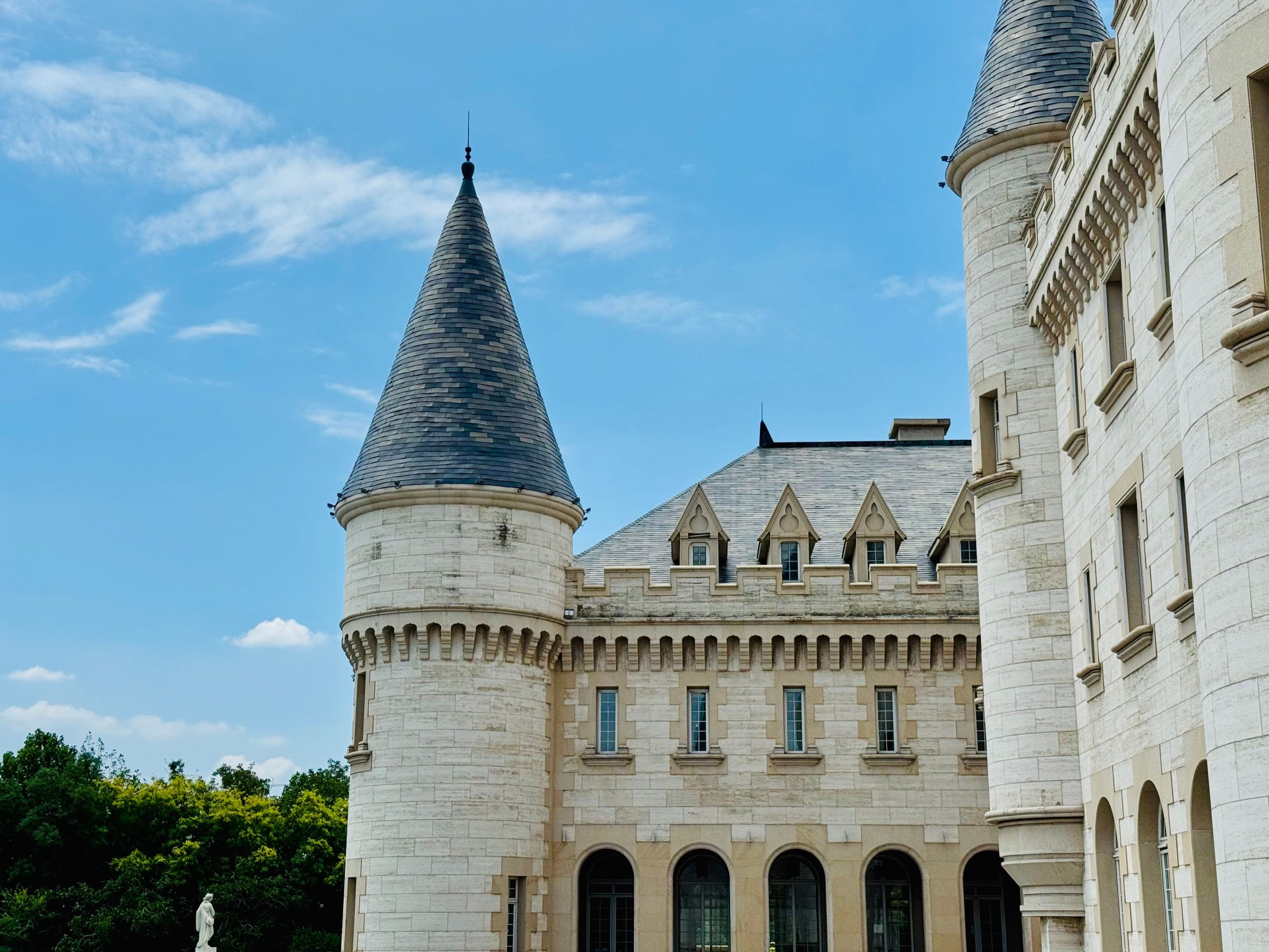 Intérieur et attractions du château de Dampierre
