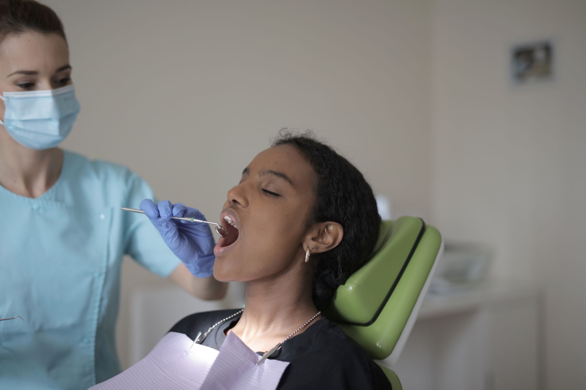 Contrôle dentaire chez le chirurgien-dentiste