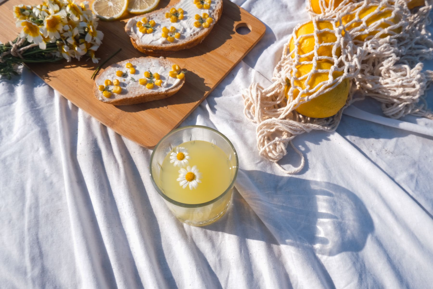 Tisane et citron pour s hydrater en douceur